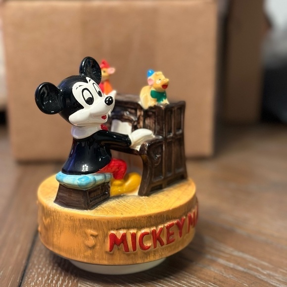 Disney Mickey Mouse Piano Rotating Music - Picture 2 of 7